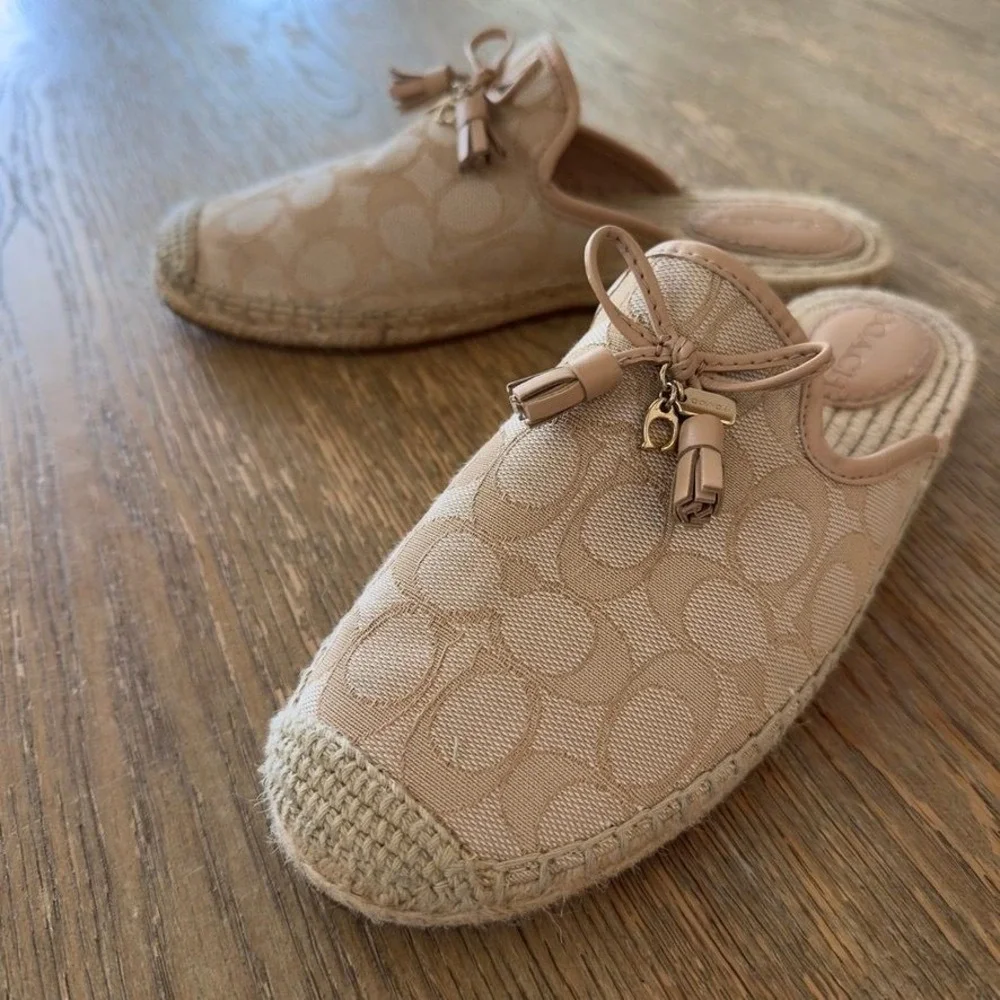 Coach Signature Espadrille Mules Slides Women's 9 Tan Beige Jacquard Tassel Bow